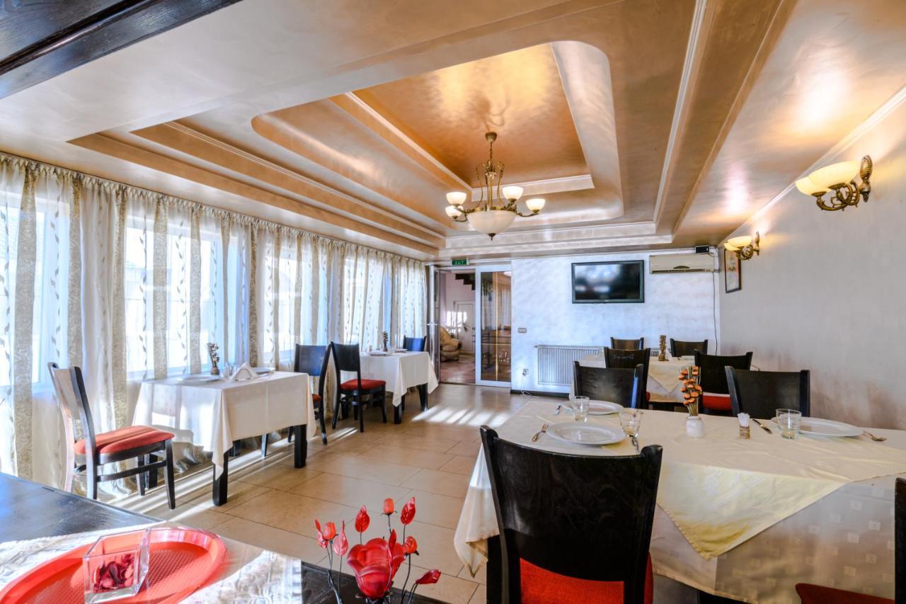 Caransebeş Vila Palace מראה חיצוני תמונה